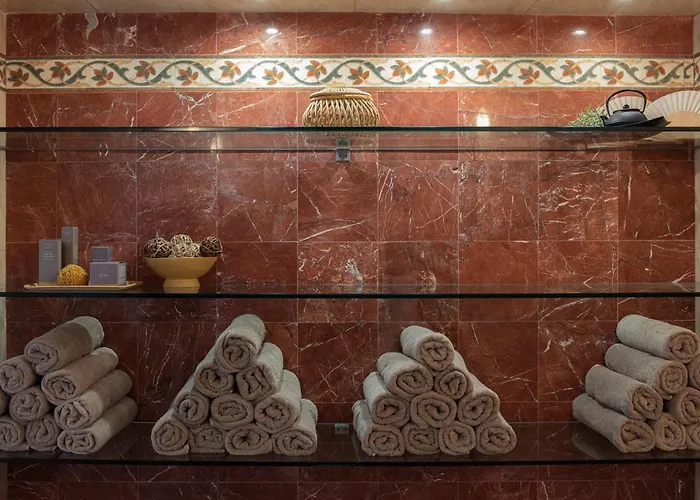 Otel Aquila Porto 5*