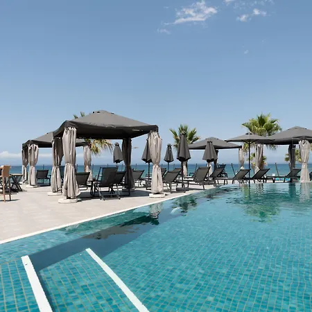 Aquila Porto Hotel 5*