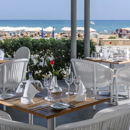 Aquila Porto Hotel 5*