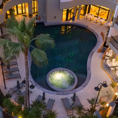 Aquila Porto Hotel 5*