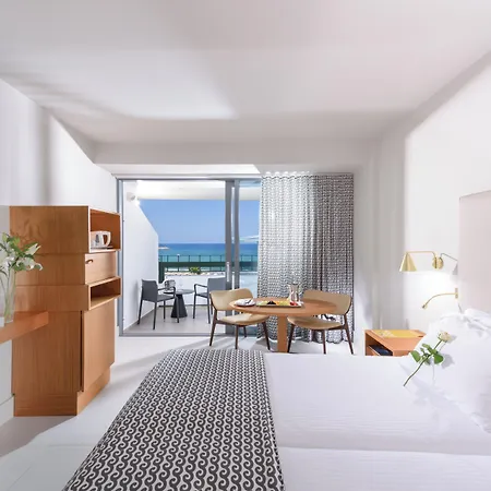 Aquila Porto Hotel 5*