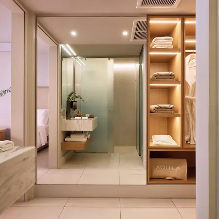 Готель Aquila Porto 5*