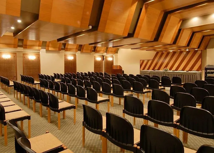 Szálloda Aquila Porto 5*