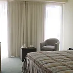 Aquila Porto فندق 5*