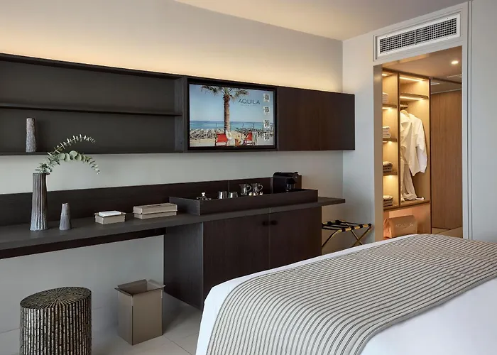 Aquila Porto فندق 5*